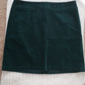 Very sweet! Lined velvet green skirt